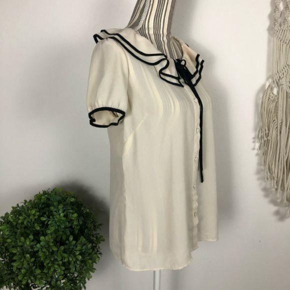 3/$25 Forever21 cream/black trim blouse Large - Picture 2 of 5